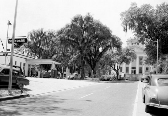 Standard Oil Station, Tallahassee Florida 1949